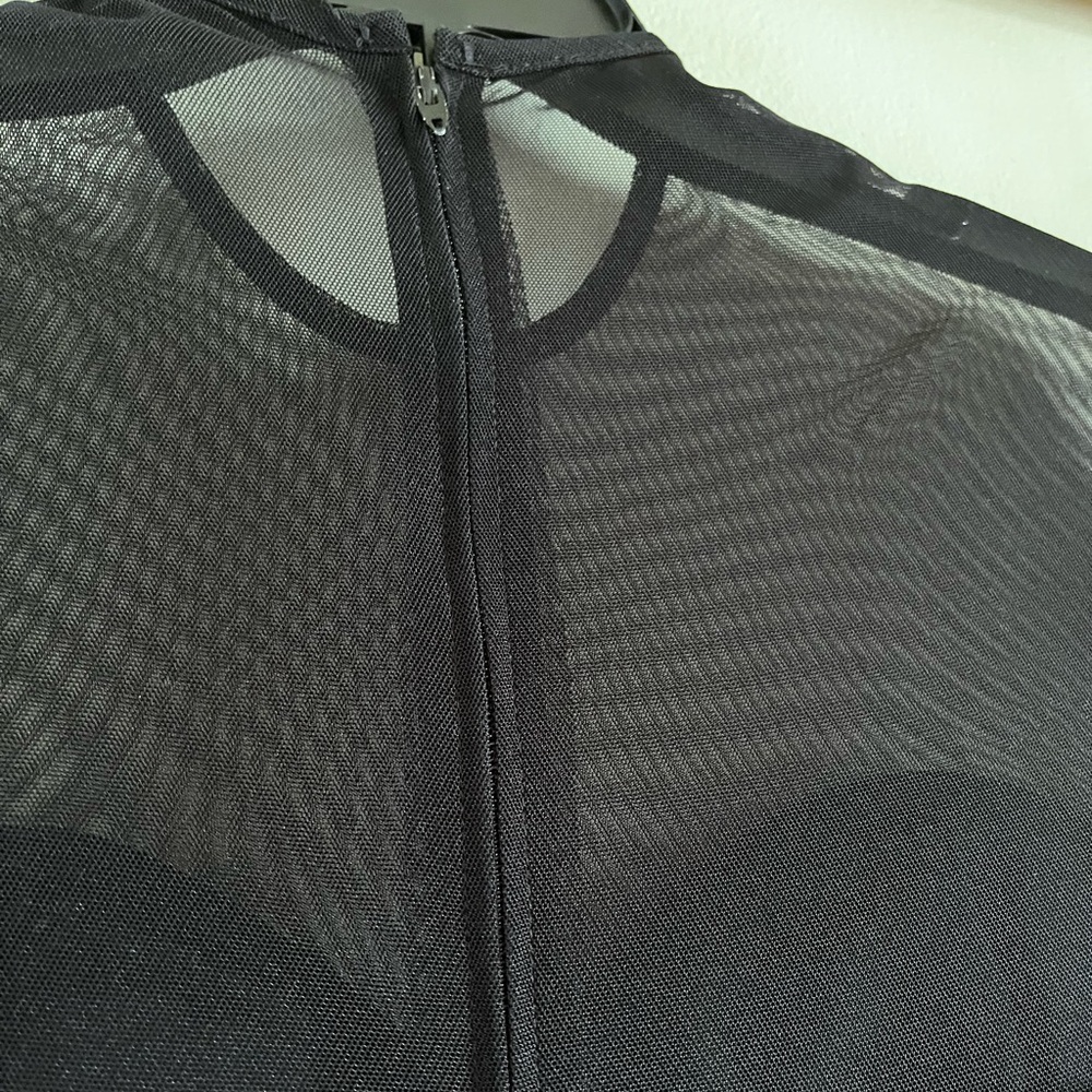 90'S  Classic elegant evening black top sheer with satin look detail blouse - Picture 6 of 10